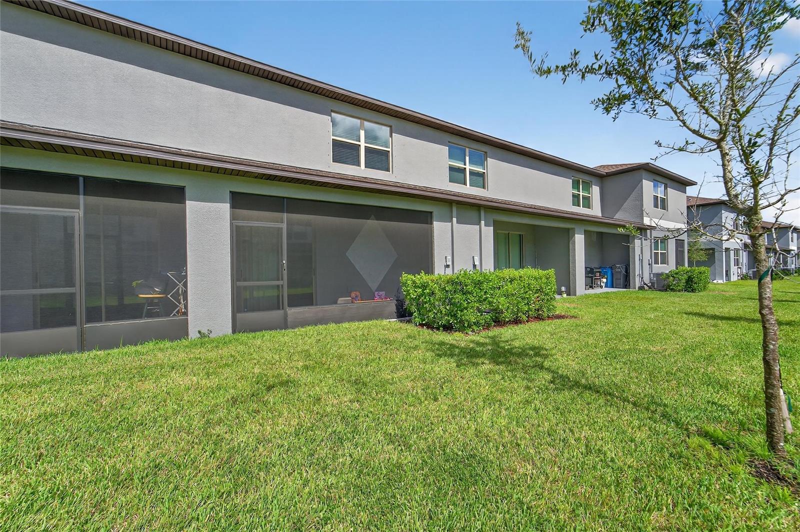 Image 48 of 52 For 14446 Editors Note Street