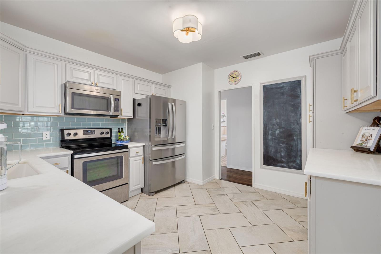 Image 14 of 39 For 2400 9th Avenue N