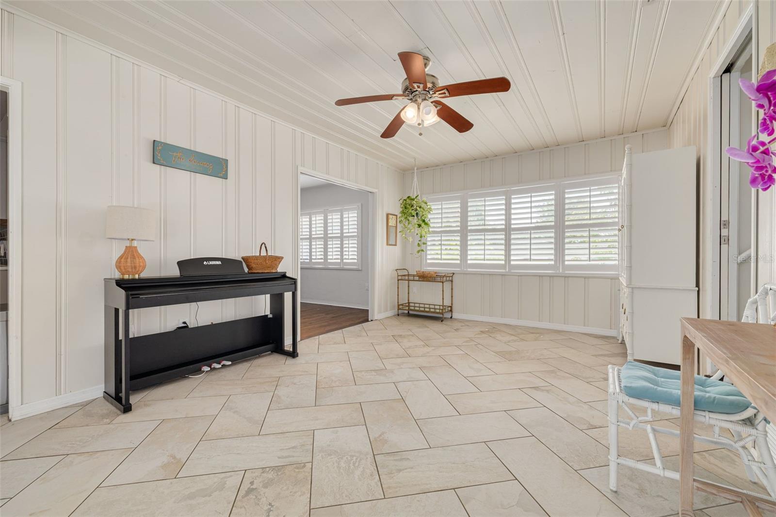 Image 17 of 39 For 2400 9th Avenue N