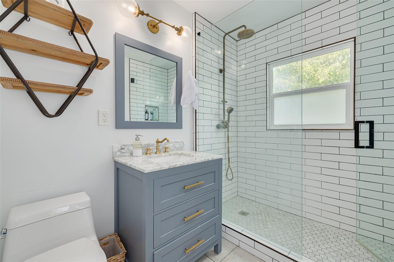 Image 21 of 39 For 2400 9th Avenue N