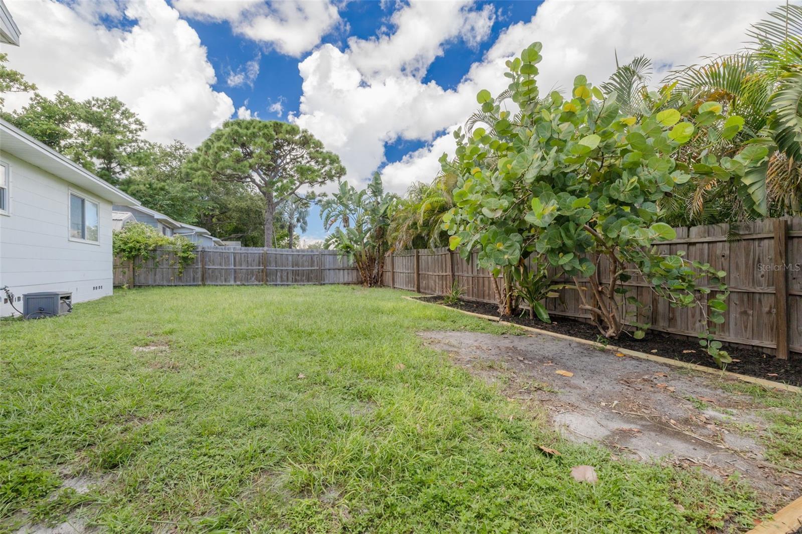 Image 34 of 39 For 2400 9th Avenue N