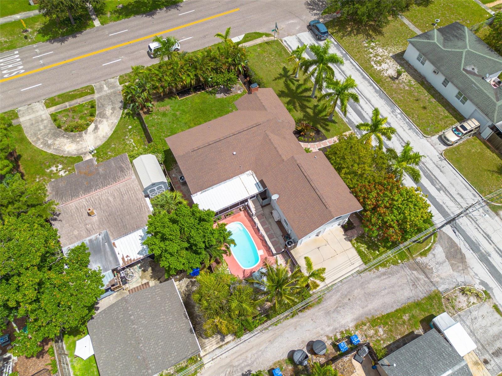 Image 5 of 39 For 2400 9th Avenue N