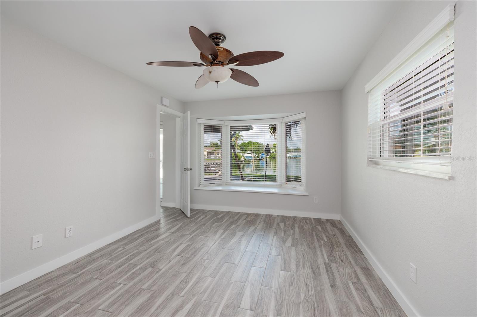 Image 11 of 30 For 4342 14th Way Ne