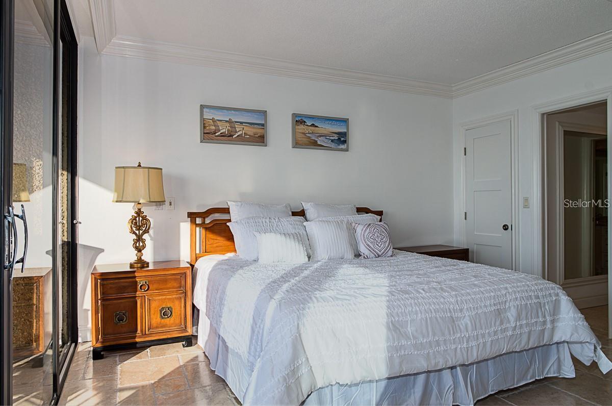 Image 17 of 50 For 5396 Gulf Boulevard 804
