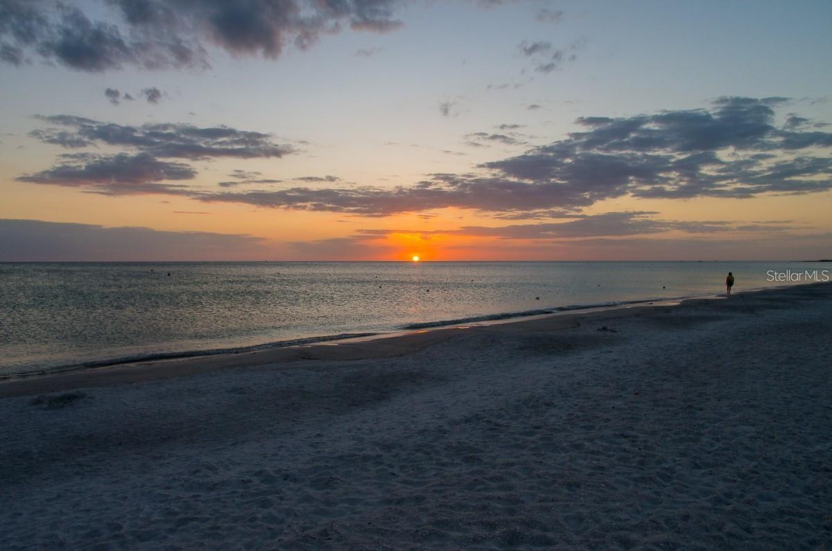 Image 46 of 50 For 5396 Gulf Boulevard 804