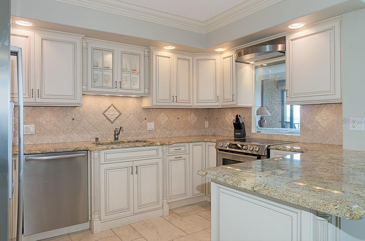 Image 7 of 50 For 5396 Gulf Boulevard 804