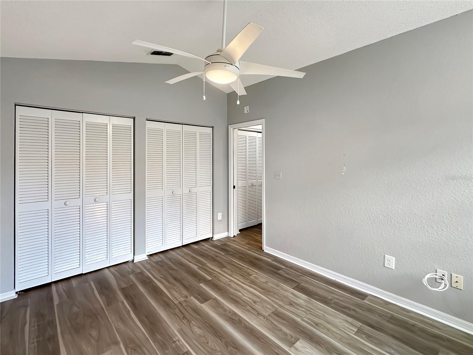 Image 31 of 54 For 11722 Currie Lane C3