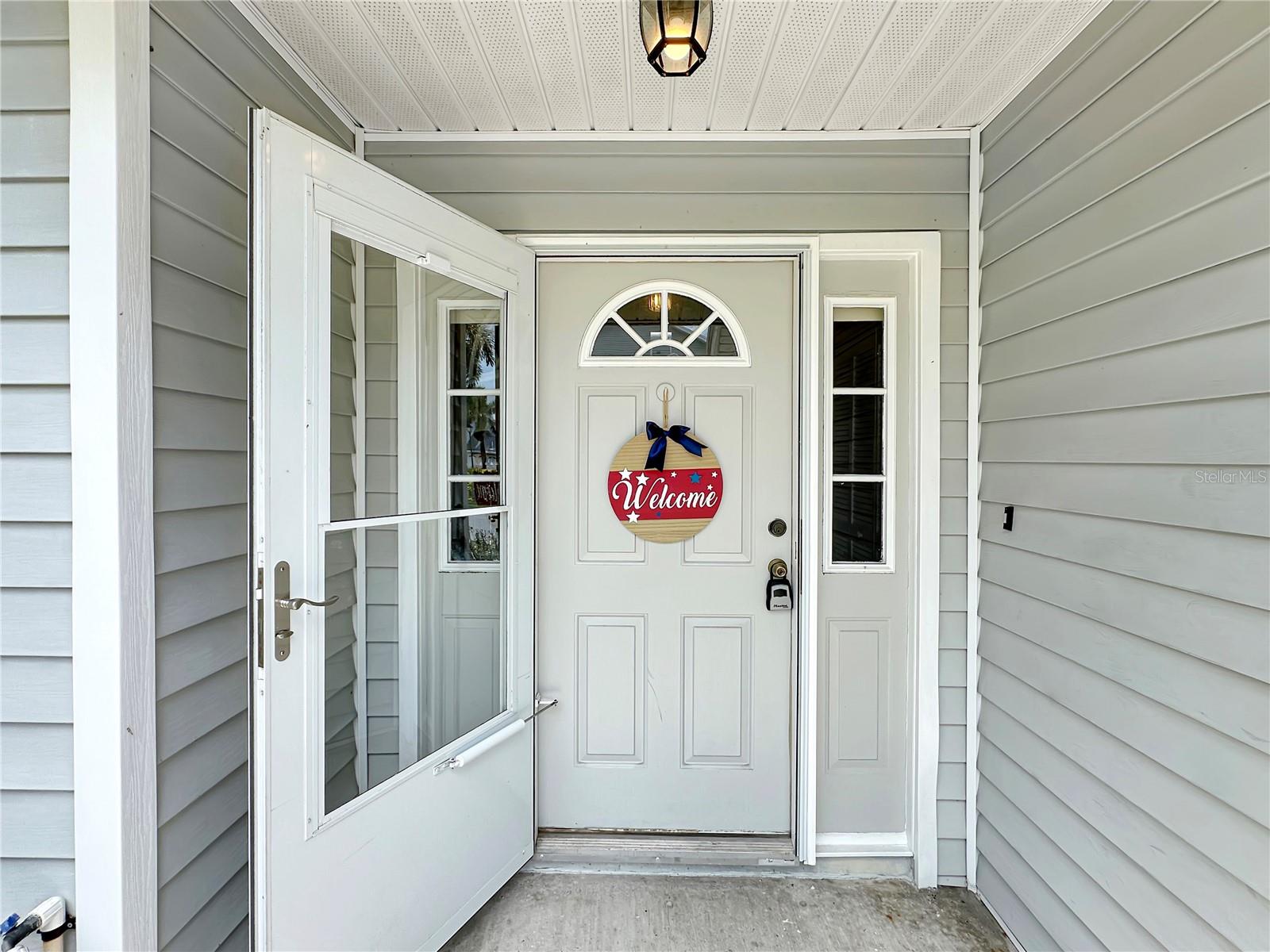 Image 4 of 54 For 11722 Currie Lane C3