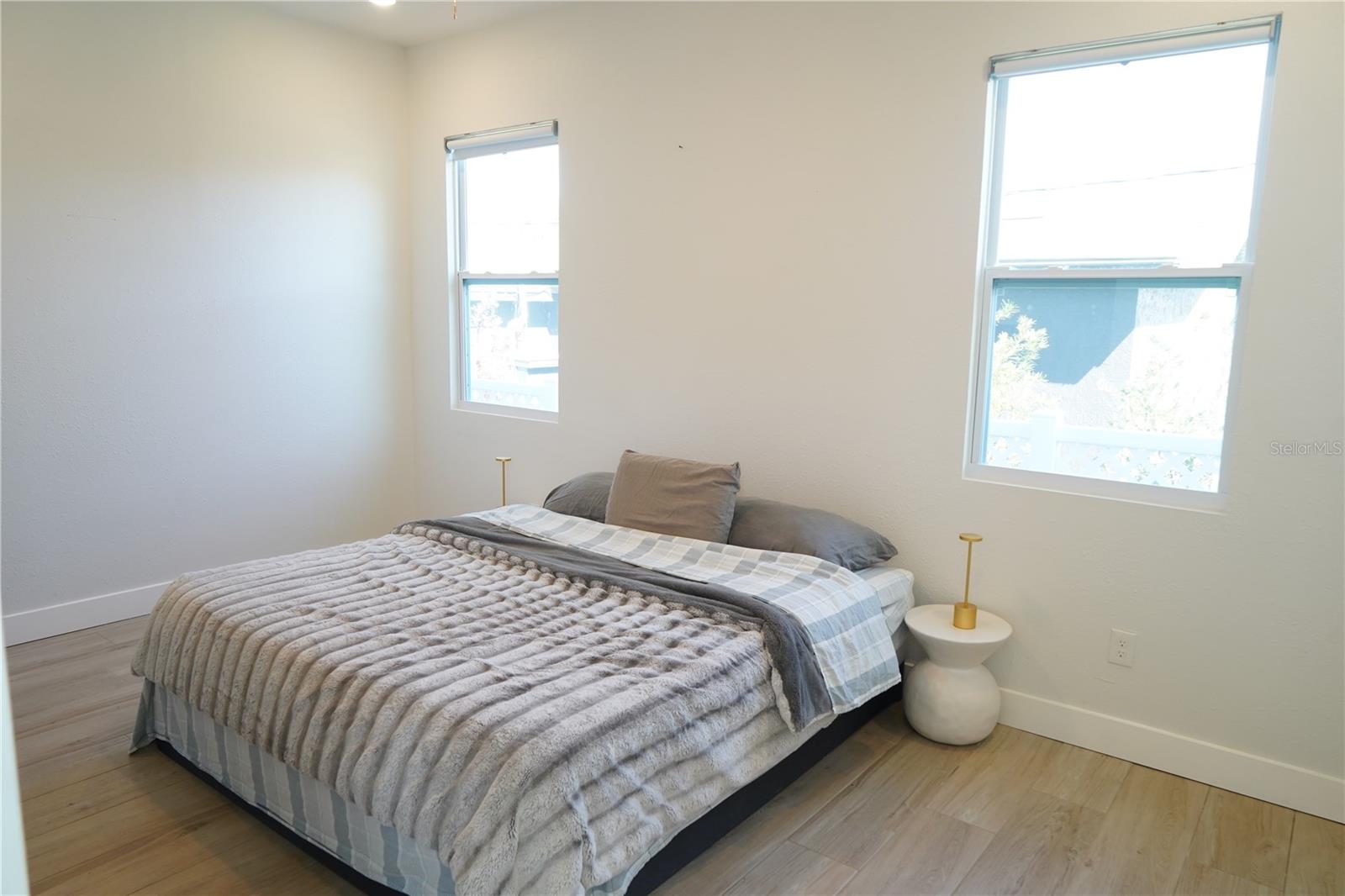 Image 12 of 38 For 1040 48th Avenue N
