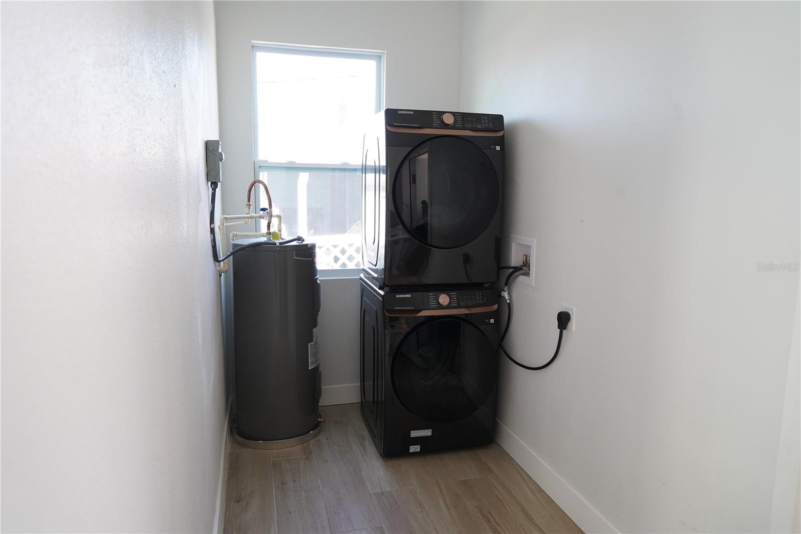 Image 13 of 38 For 1040 48th Avenue N