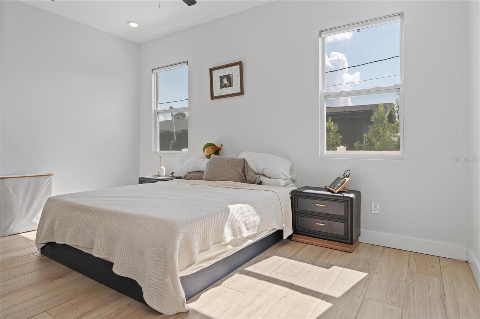 Image 20 of 38 For 1040 48th Avenue N