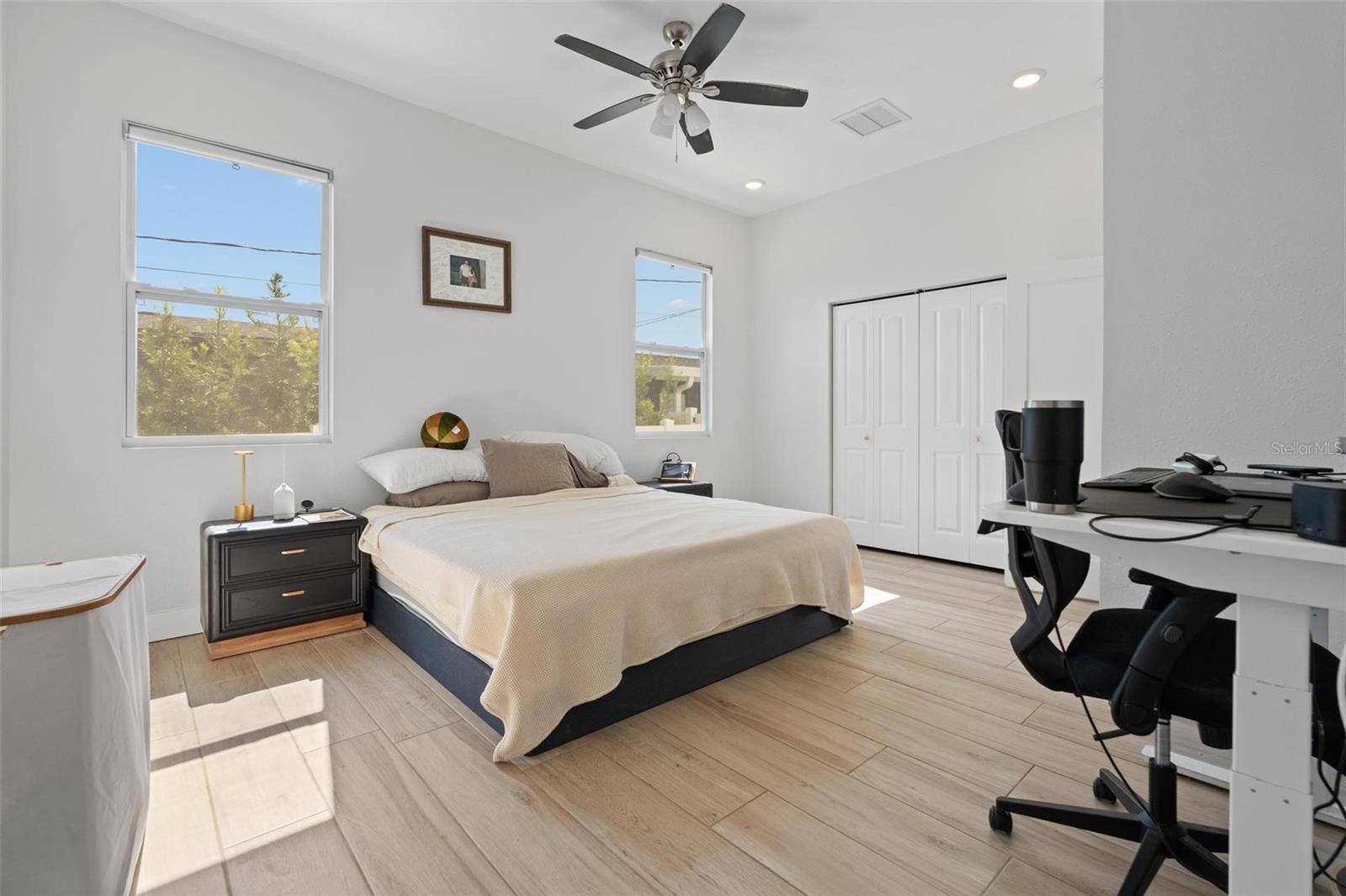 Image 21 of 38 For 1040 48th Avenue N