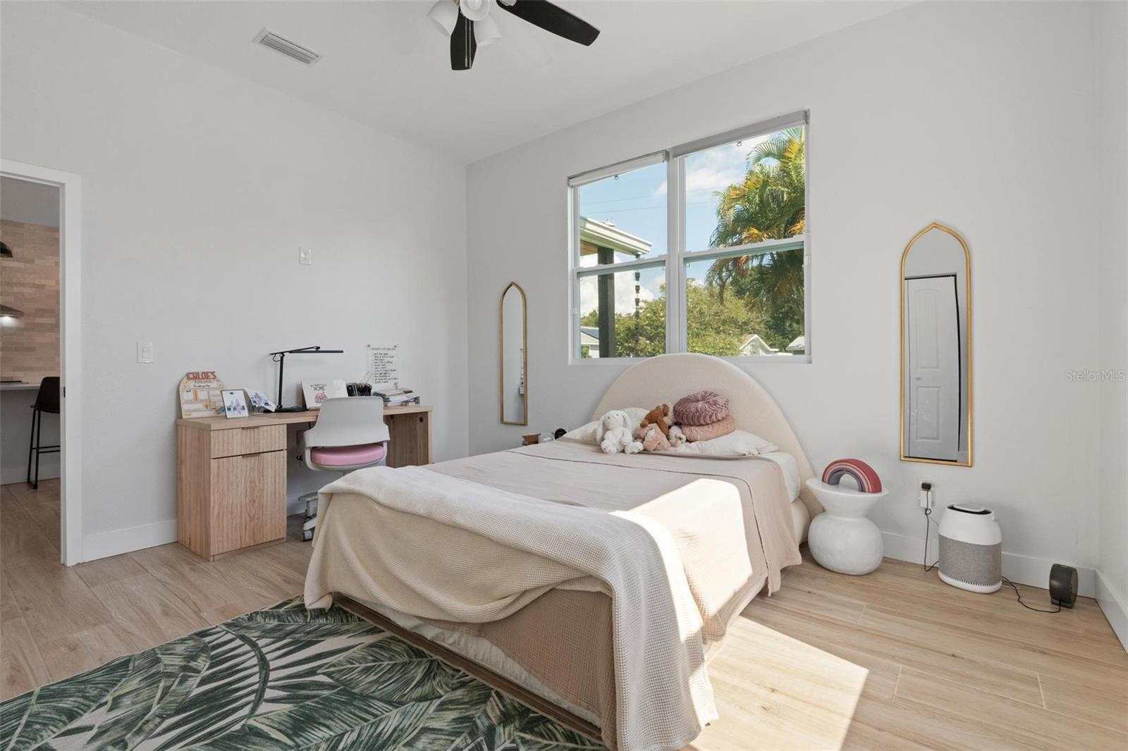 Image 33 of 38 For 1040 48th Avenue N