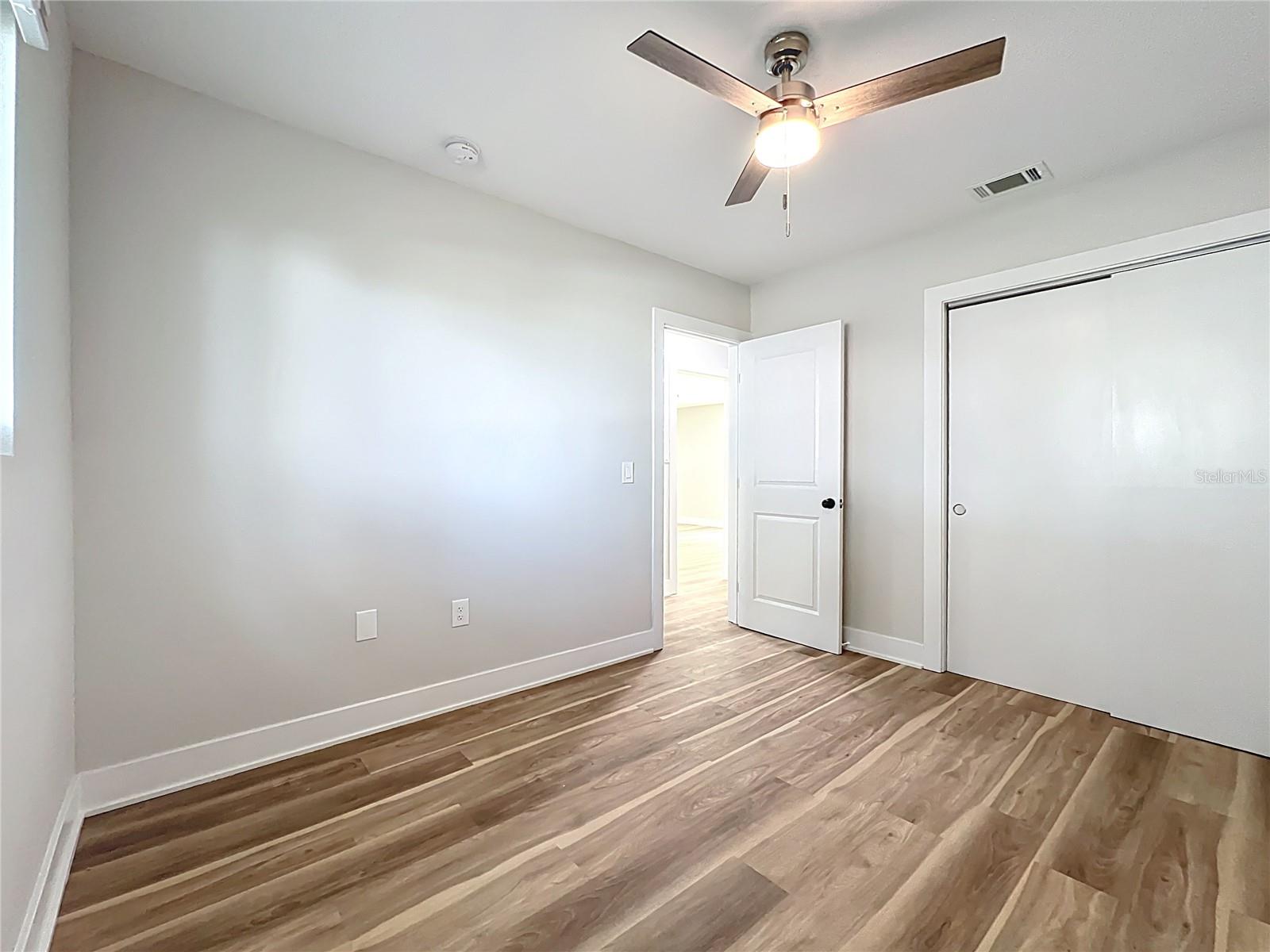 Image 18 of 27 For 1305 Eagle View Drive