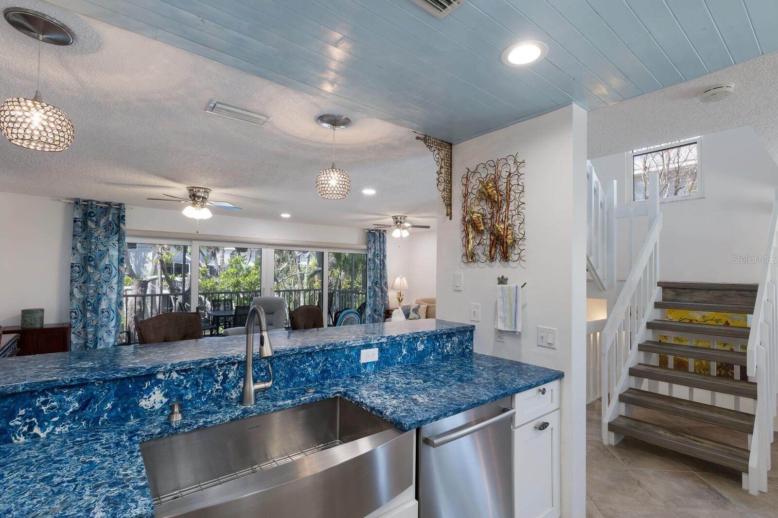 Image 12 of 46 For 6250 Holmes Boulevard 71