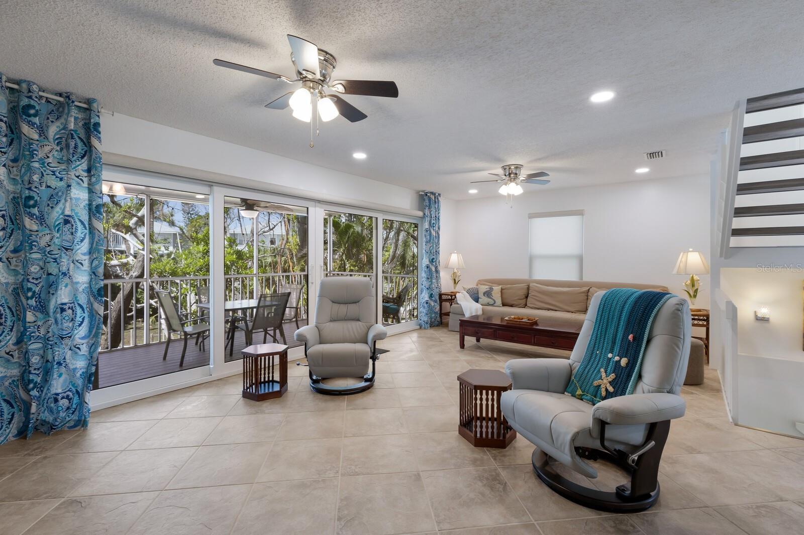 Image 15 of 46 For 6250 Holmes Boulevard 71