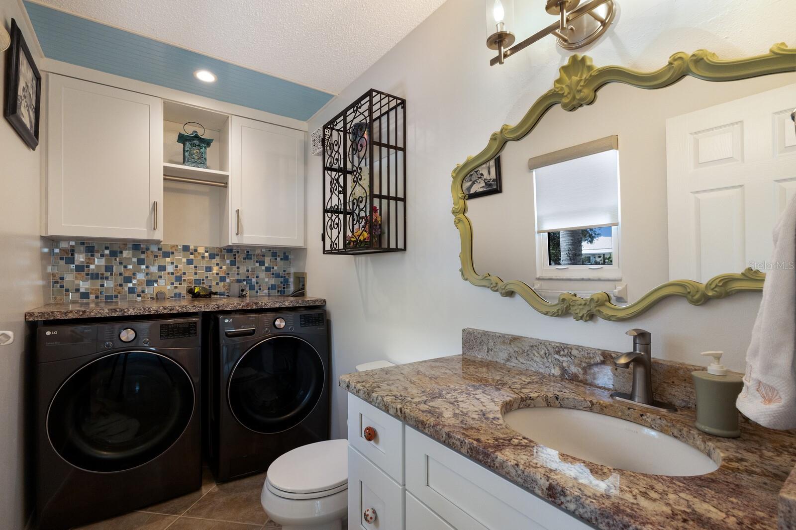 Image 23 of 46 For 6250 Holmes Boulevard 71