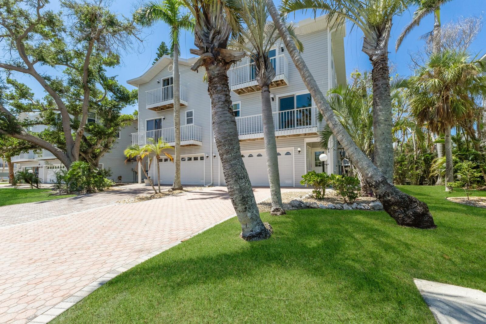 Image 3 of 46 For 6250 Holmes Boulevard 71