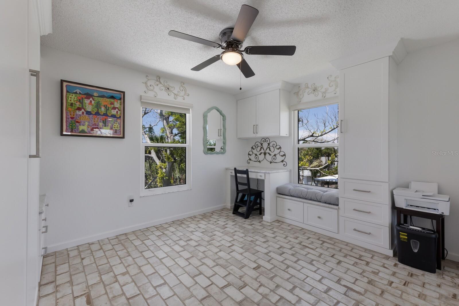 Image 32 of 46 For 6250 Holmes Boulevard 71