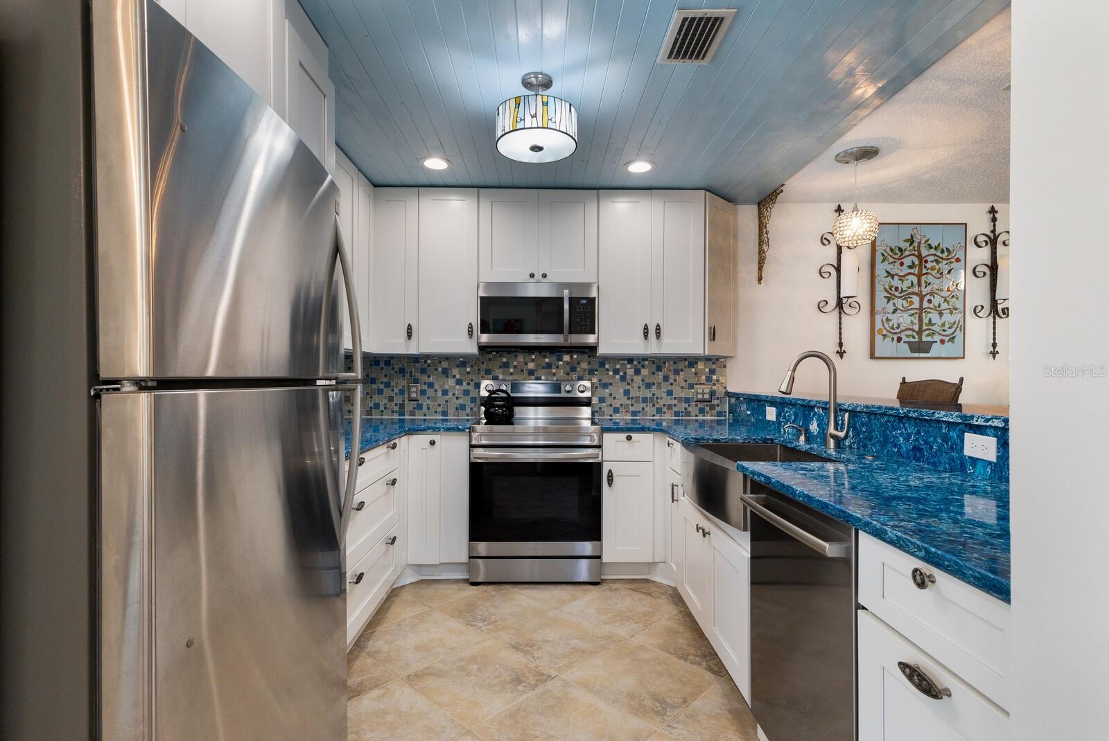 Image 9 of 46 For 6250 Holmes Boulevard 71