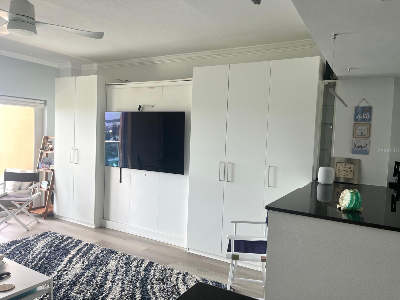 Image 7 of 50 For 880 Mandalay Avenue S904