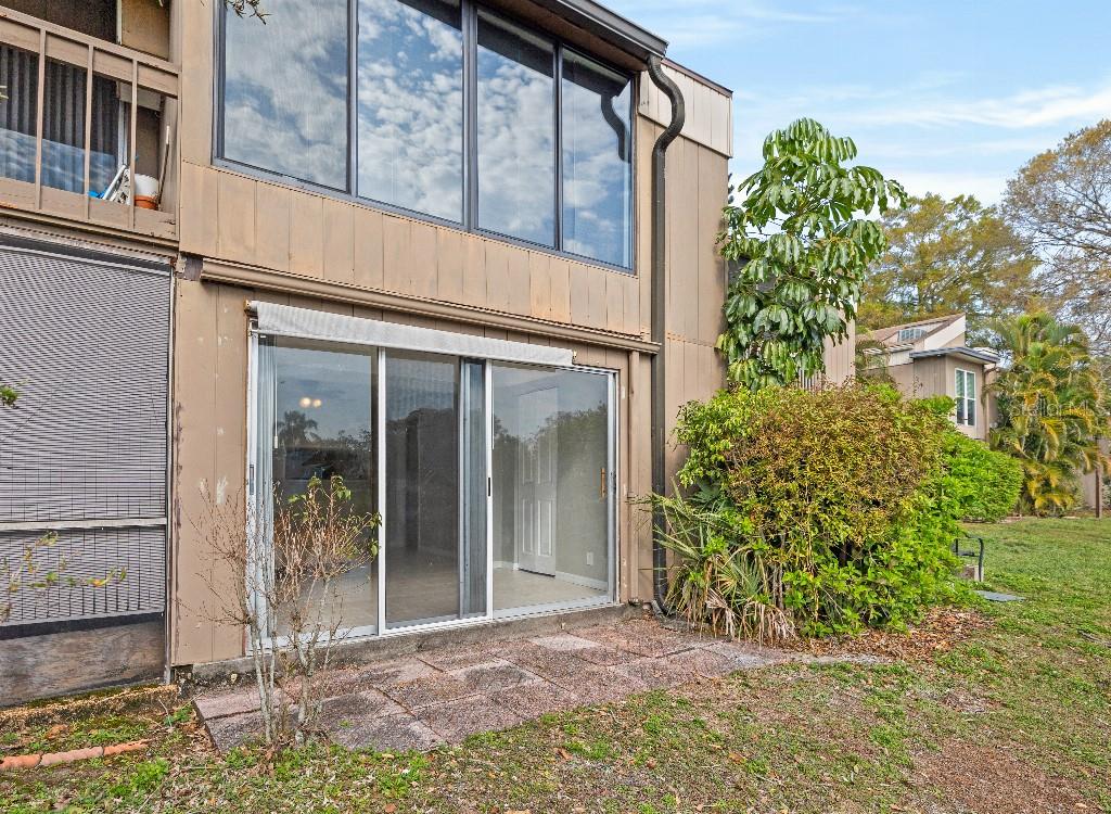 Image 12 of 15 For 10423 Carrollbrook Circle 102