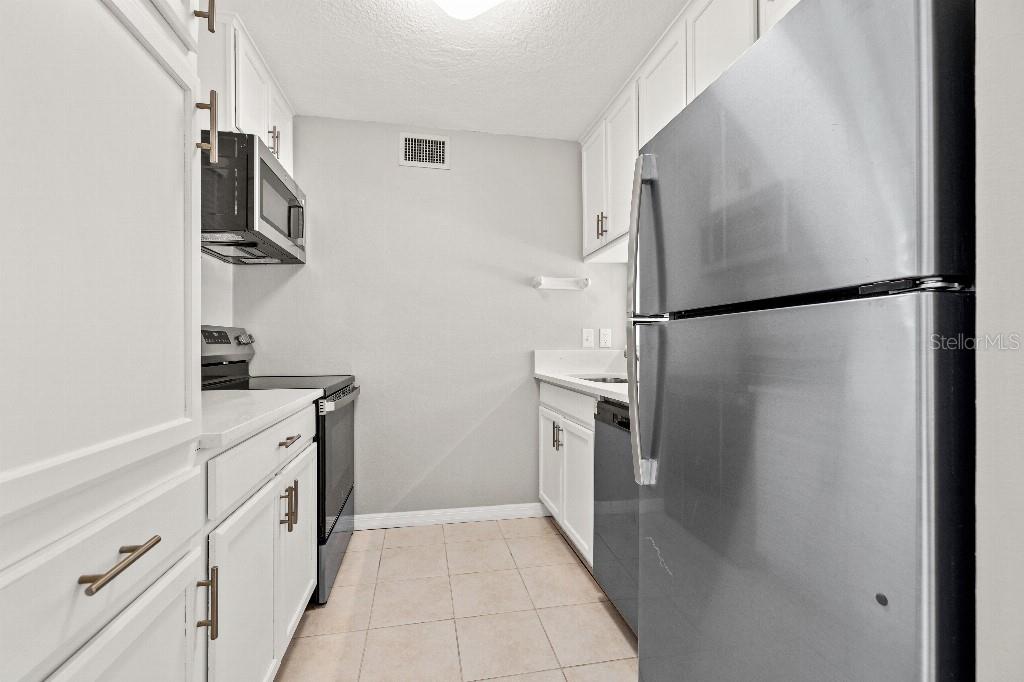 Image 7 of 15 For 10423 Carrollbrook Circle 102