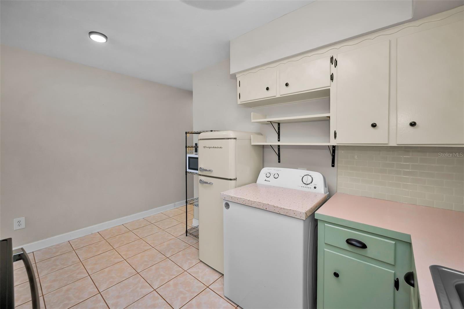 Image 21 of 57 For 5664 40th Terrace N 430