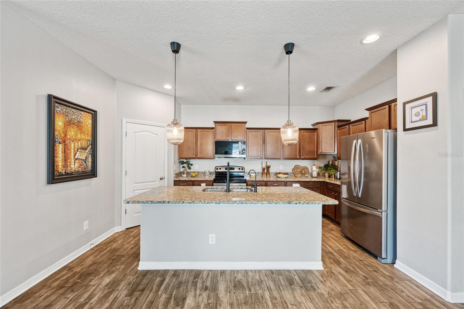 Image 10 of 39 For 523 19th Street Nw