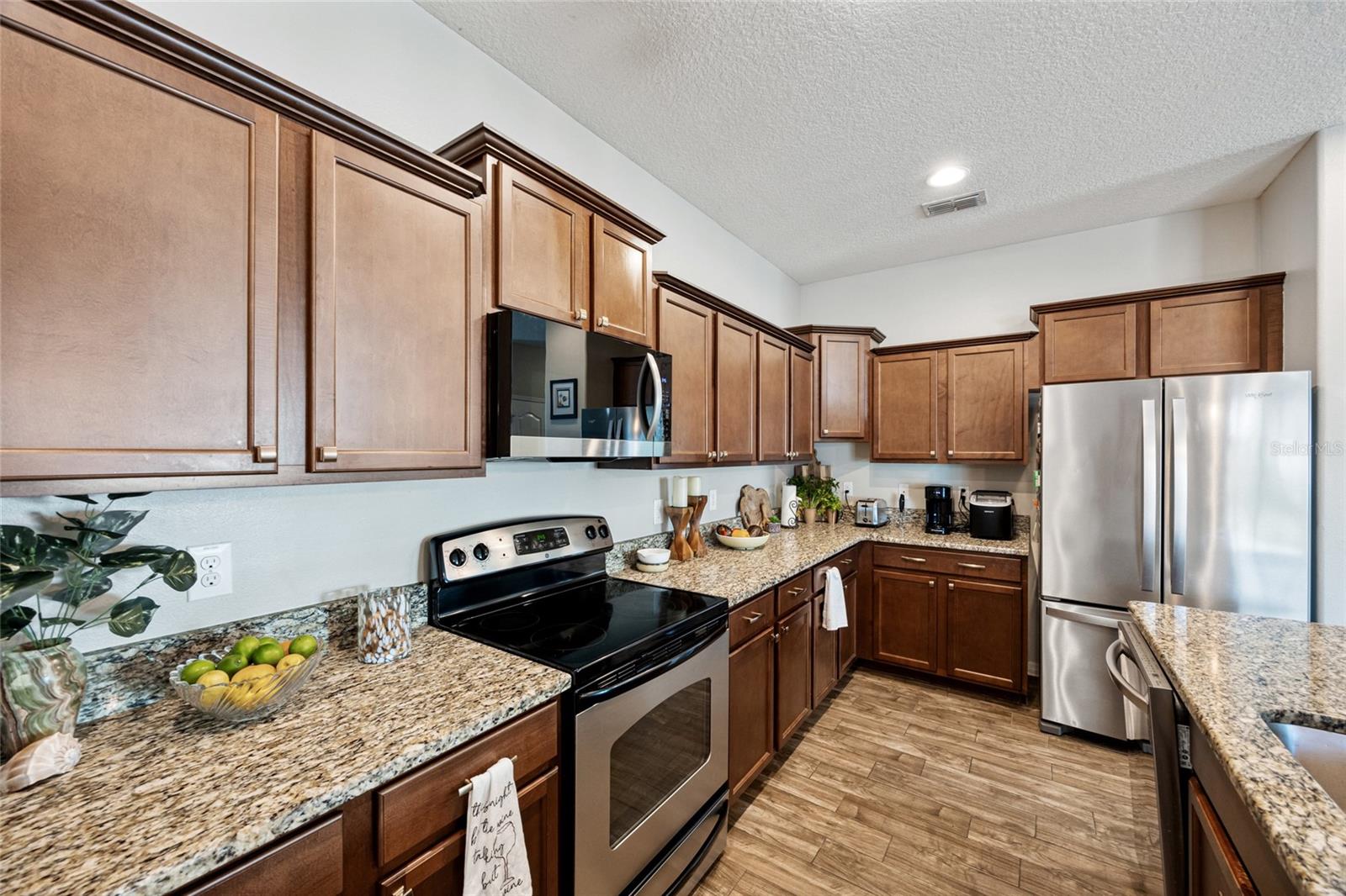 Image 11 of 39 For 523 19th Street Nw
