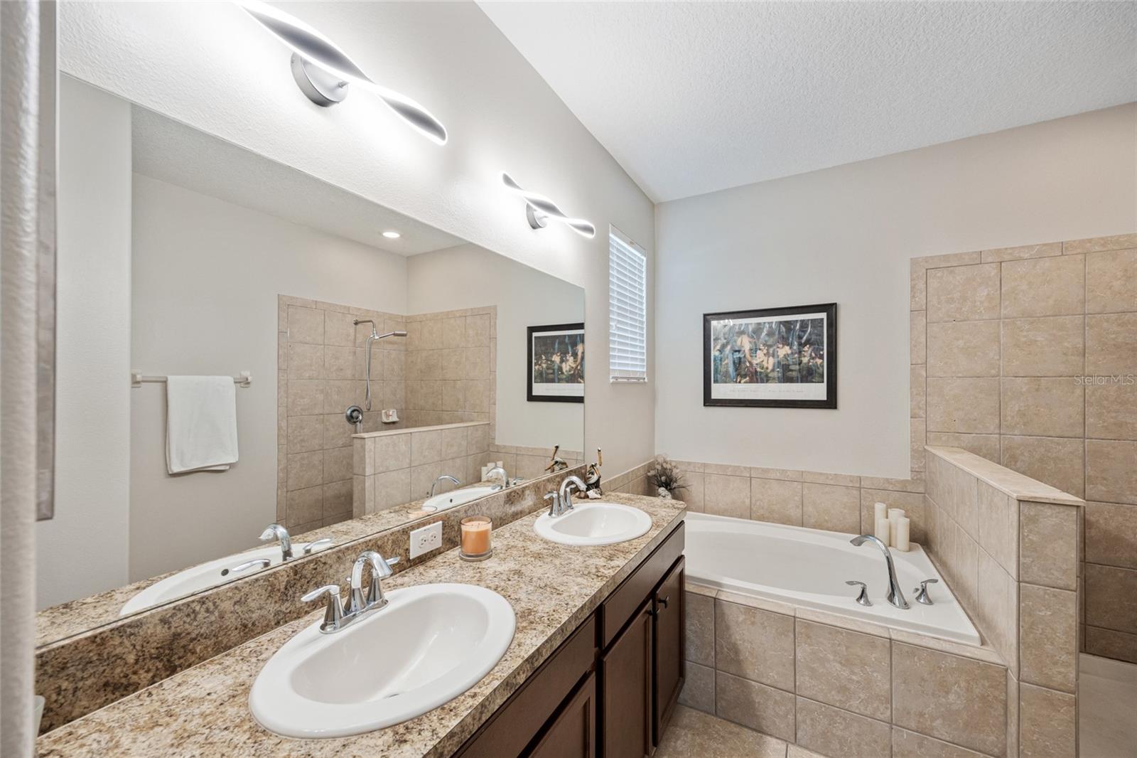 Image 15 of 39 For 523 19th Street Nw