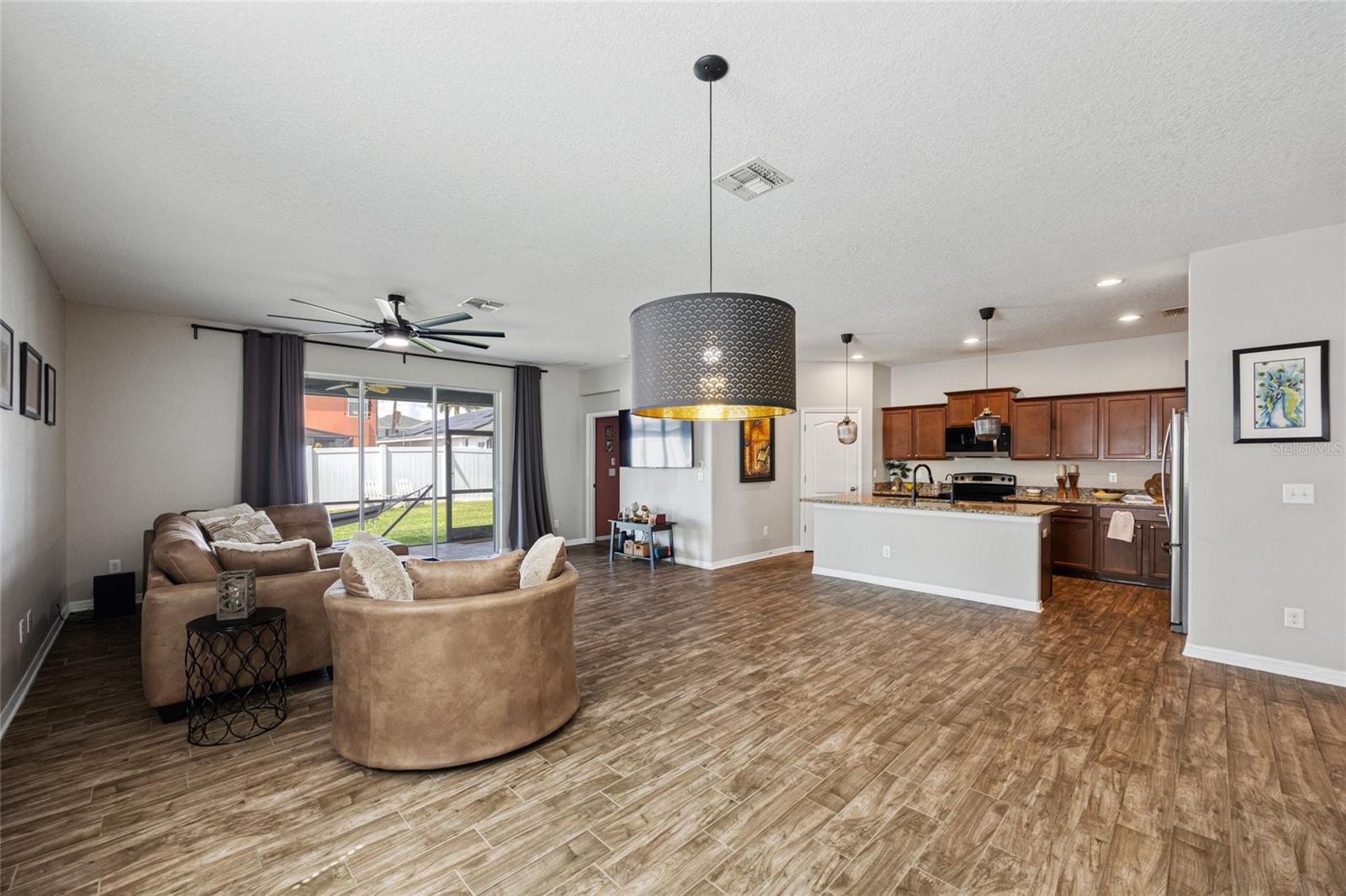Image 8 of 39 For 523 19th Street Nw