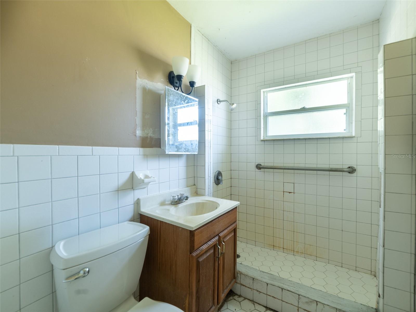 Image 11 of 16 For 335 Gardenia Road