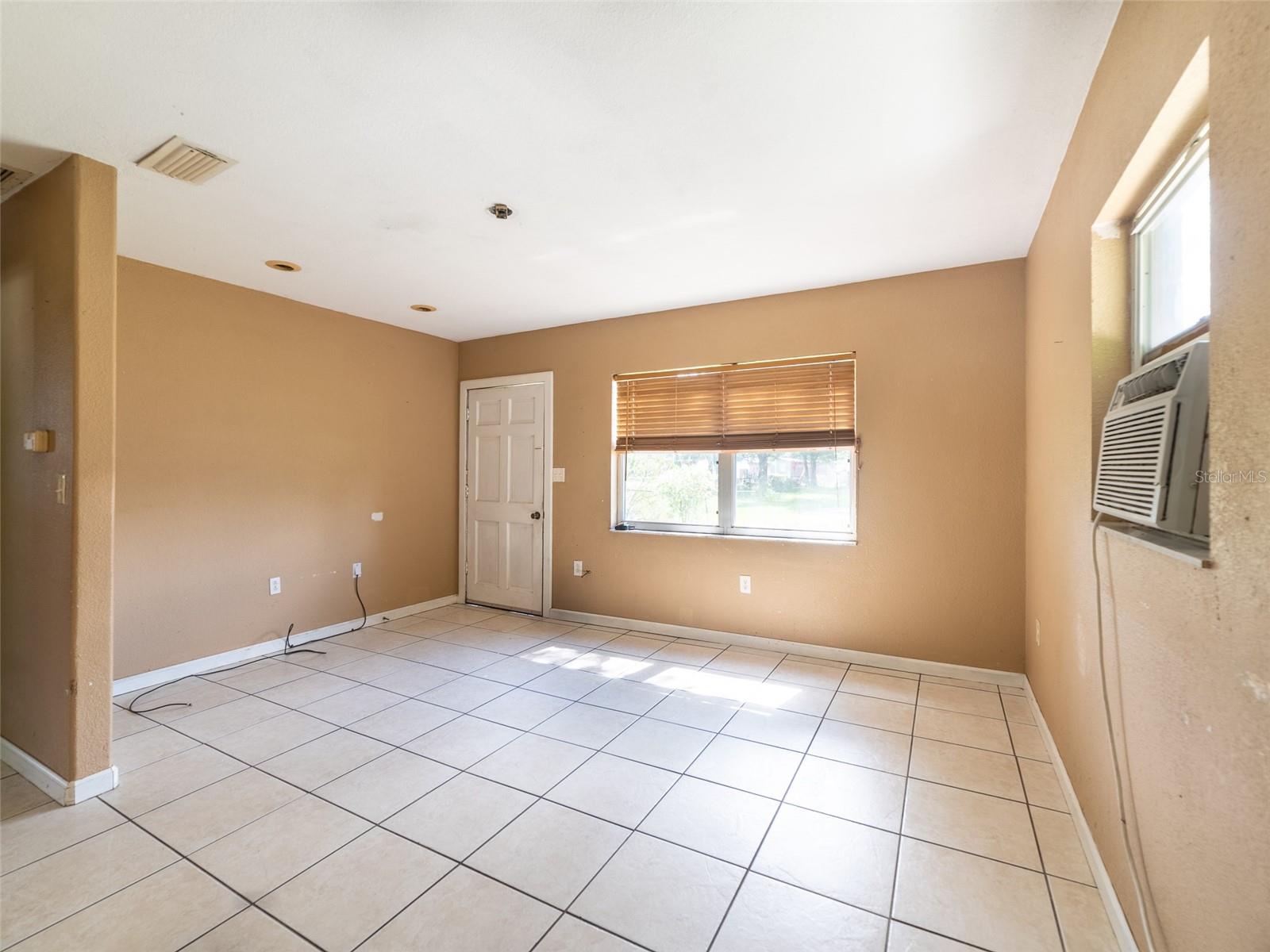 Image 7 of 16 For 335 Gardenia Road