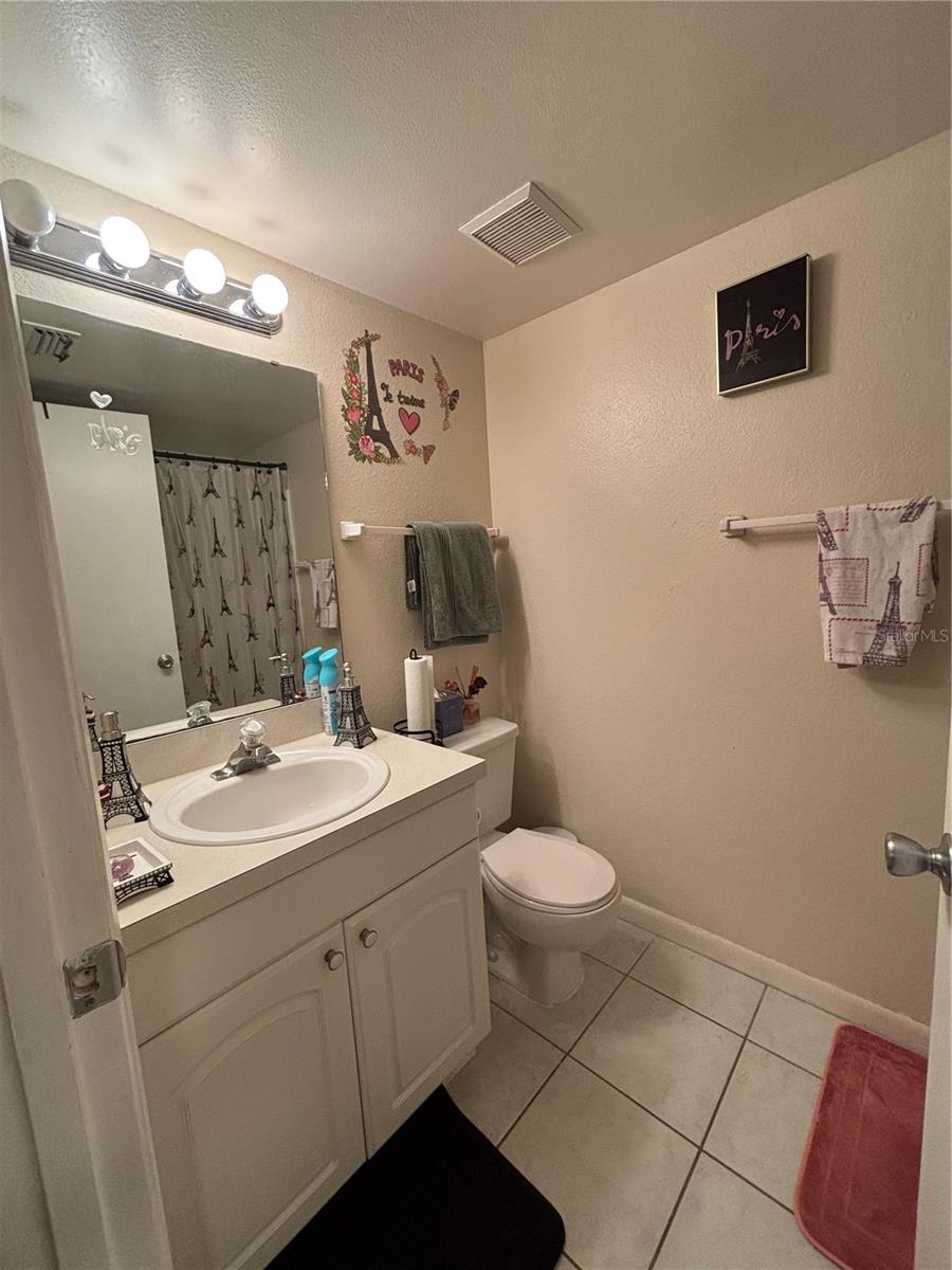 Image 9 of 12 For 2690 Coral Landings Boulevard 127