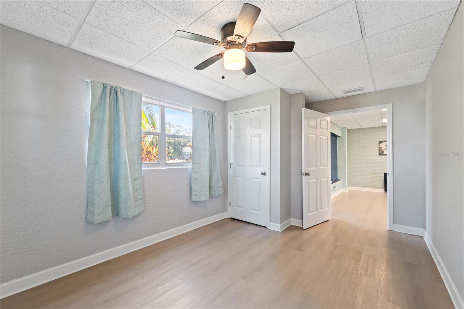 Listing photo id 10 for 9211 River Cove Drive