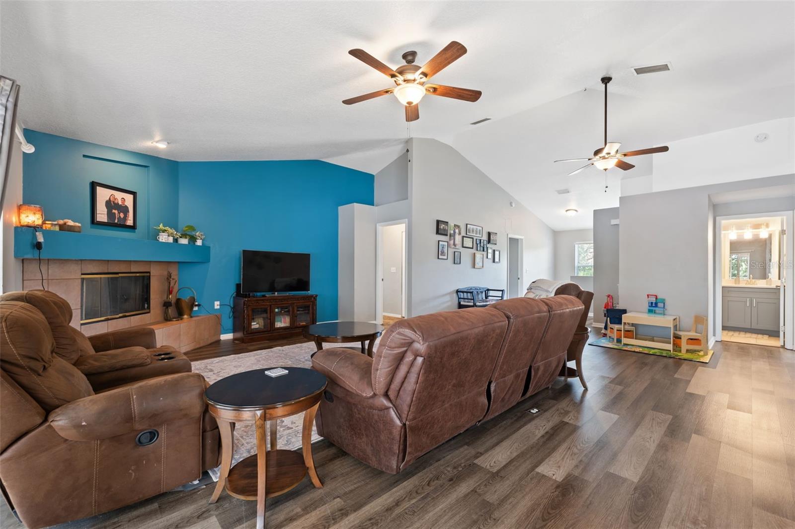 Listing photo id 20 for 9211 River Cove Drive
