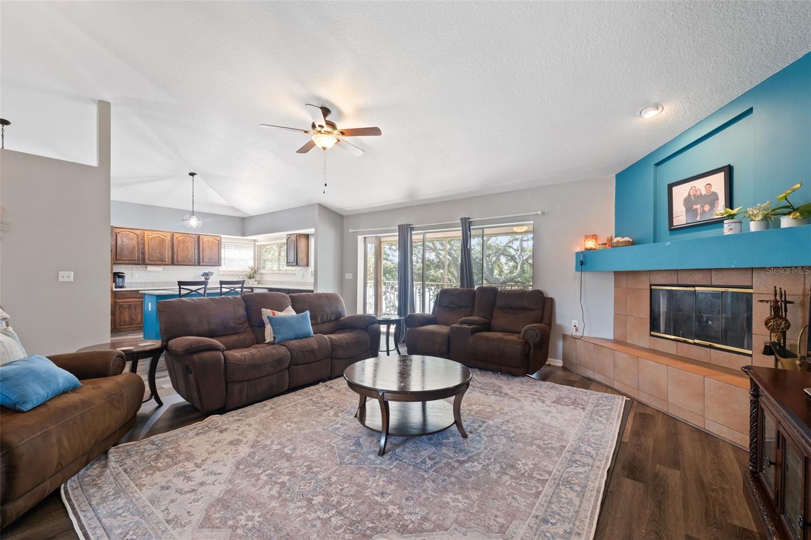Listing photo id 21 for 9211 River Cove Drive