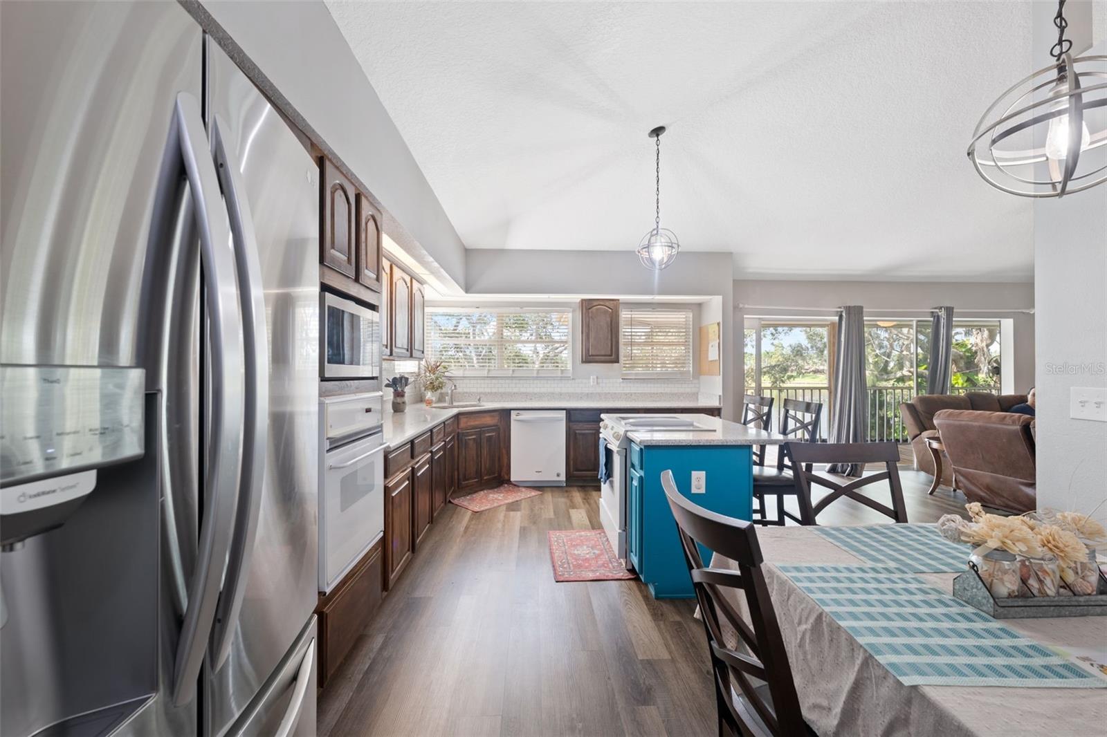 Listing photo id 28 for 9211 River Cove Drive