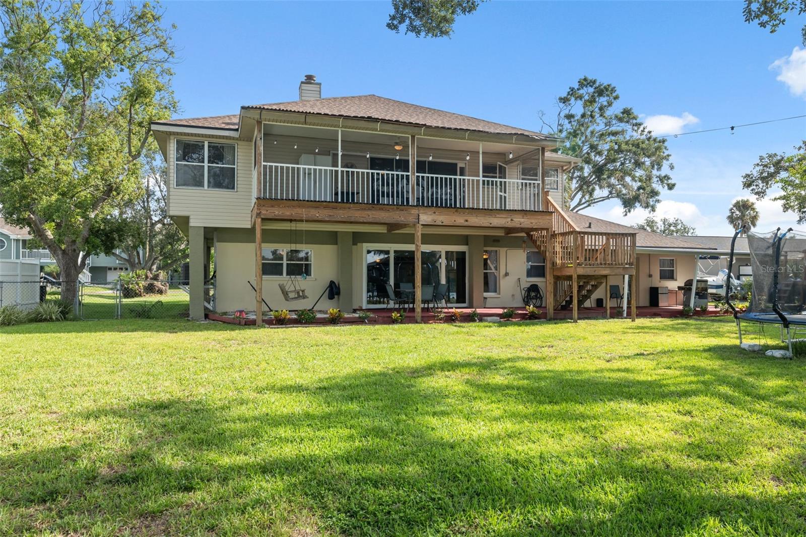 Listing photo id 51 for 9211 River Cove Drive