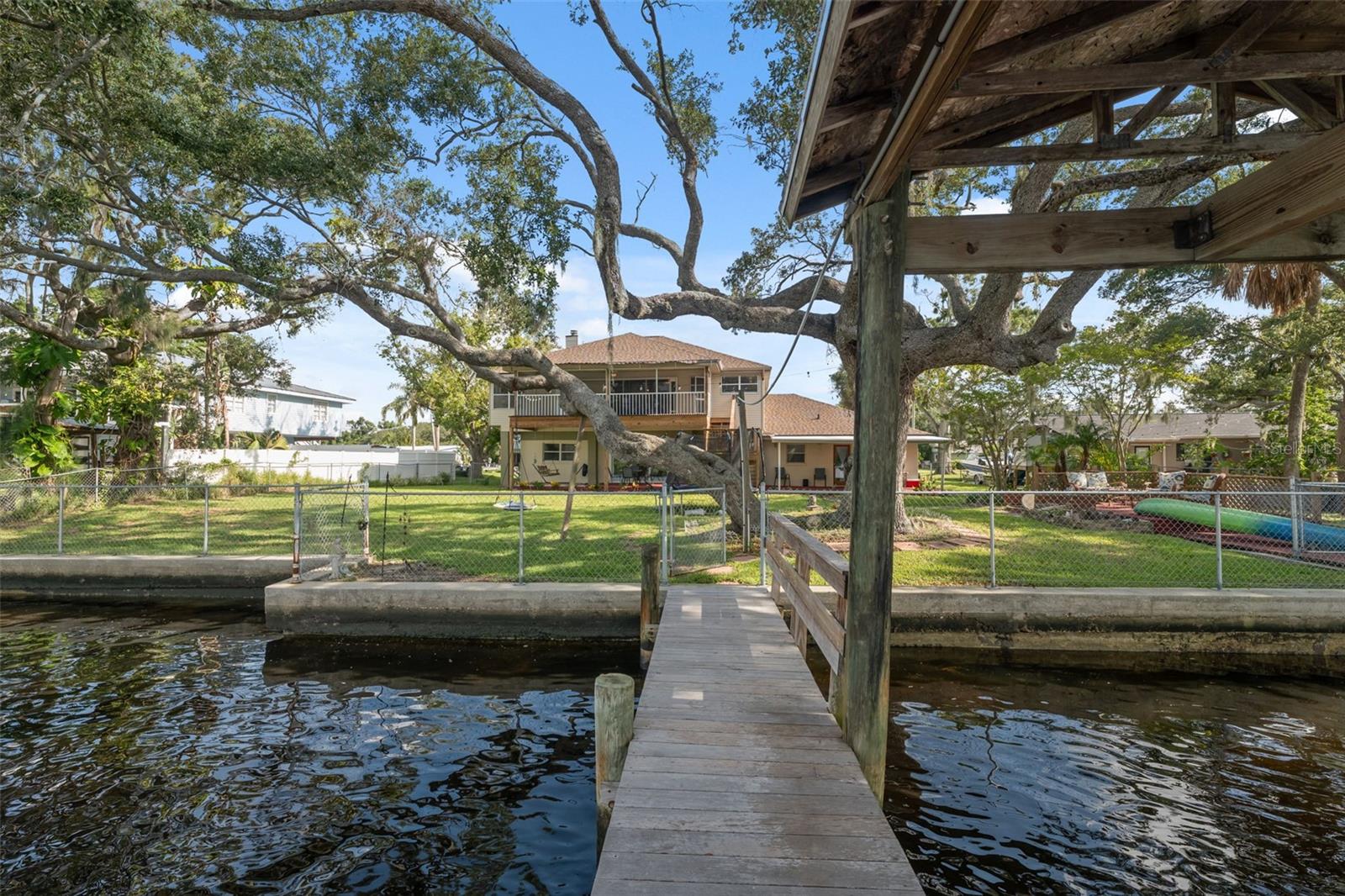 Listing photo id 53 for 9211 River Cove Drive