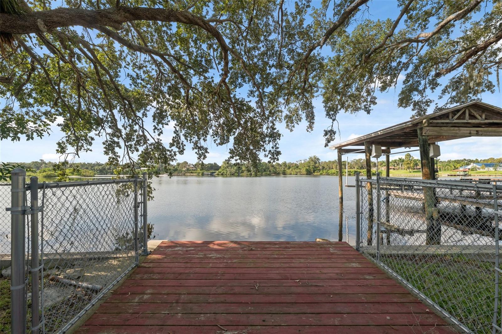 Listing photo id 55 for 9211 River Cove Drive