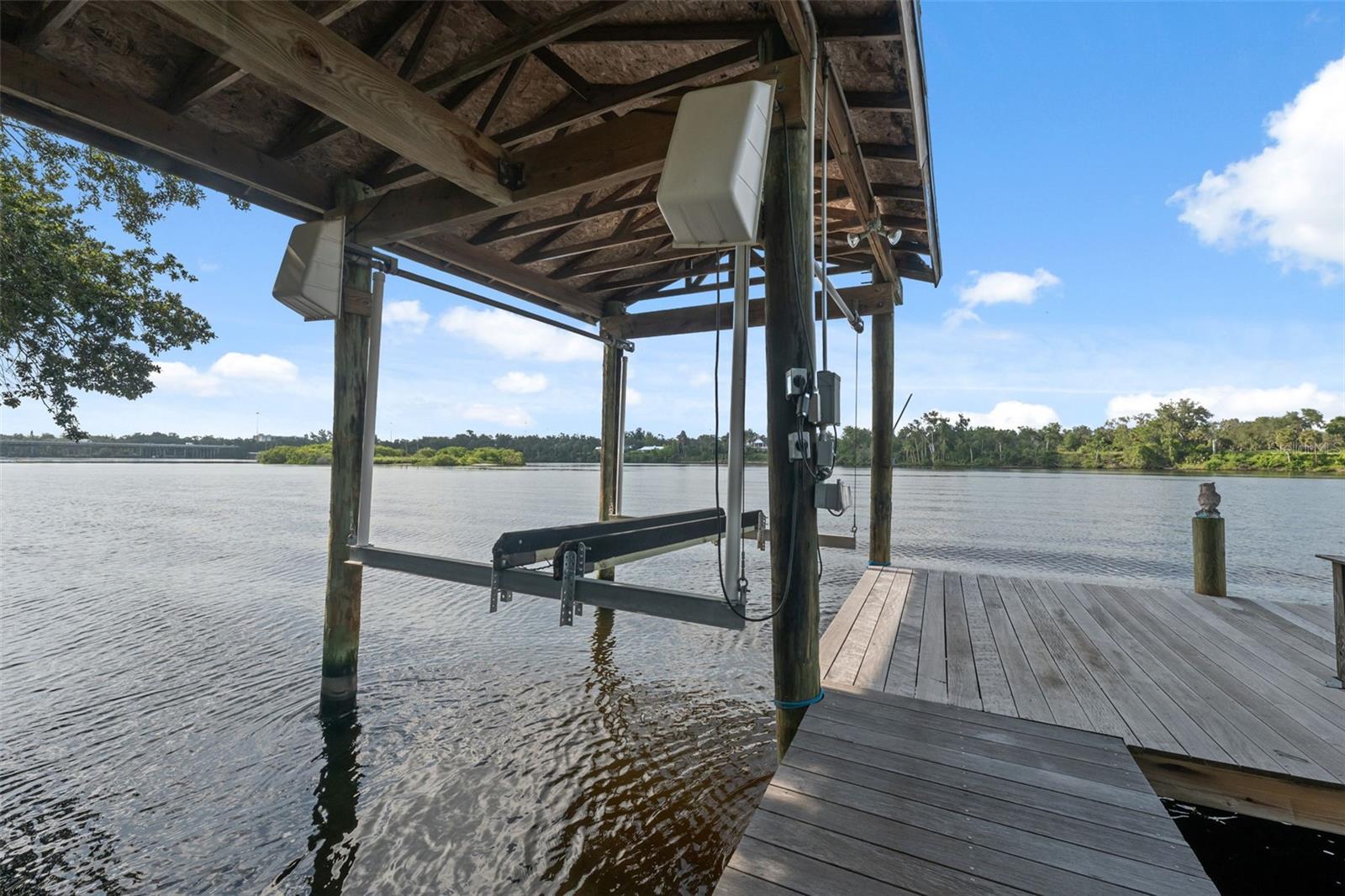 Listing photo id 56 for 9211 River Cove Drive