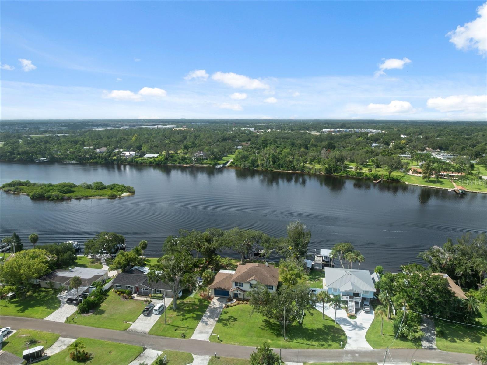 Listing photo id 61 for 9211 River Cove Drive