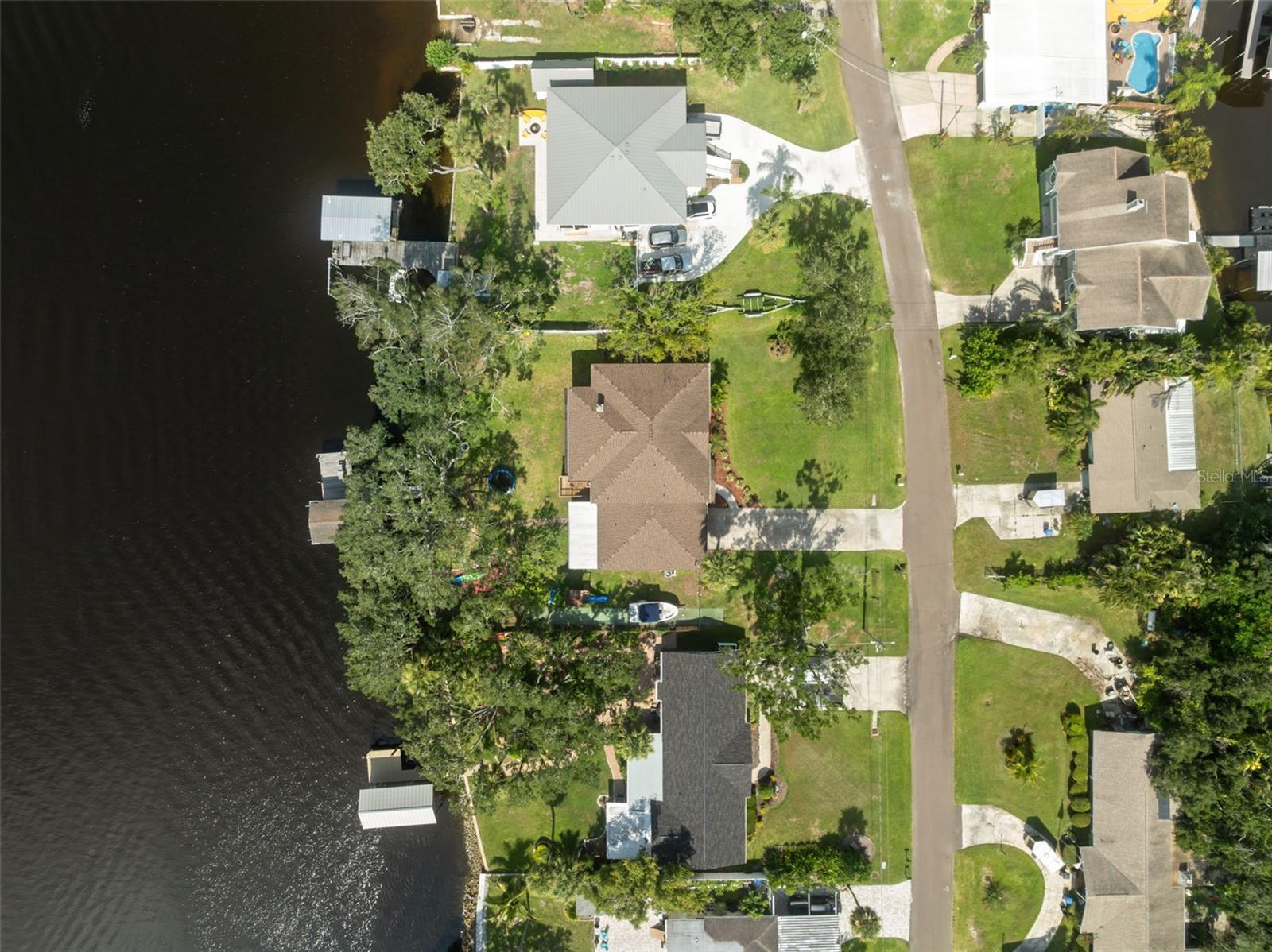 Listing photo id 62 for 9211 River Cove Drive