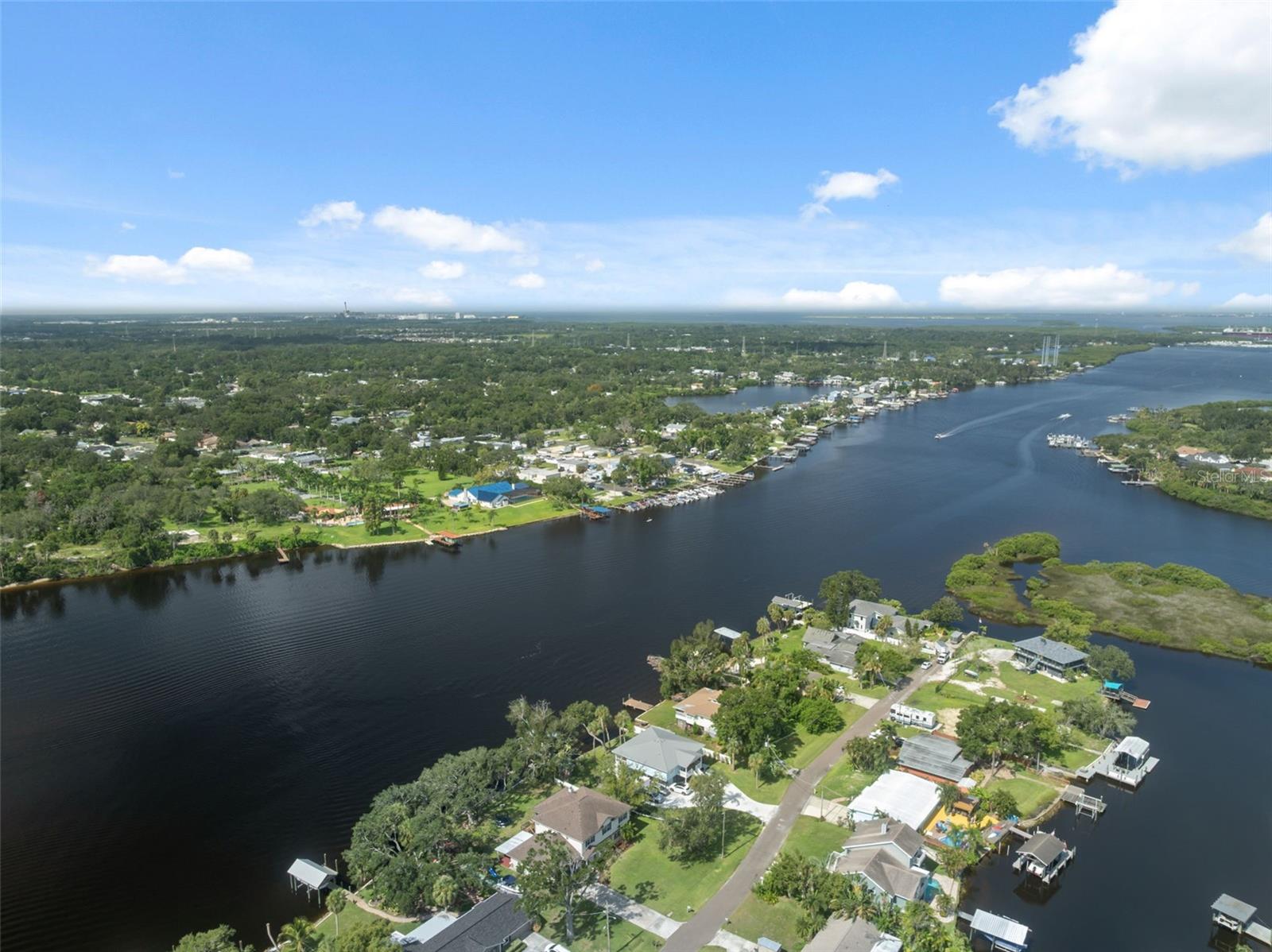 Listing photo id 63 for 9211 River Cove Drive