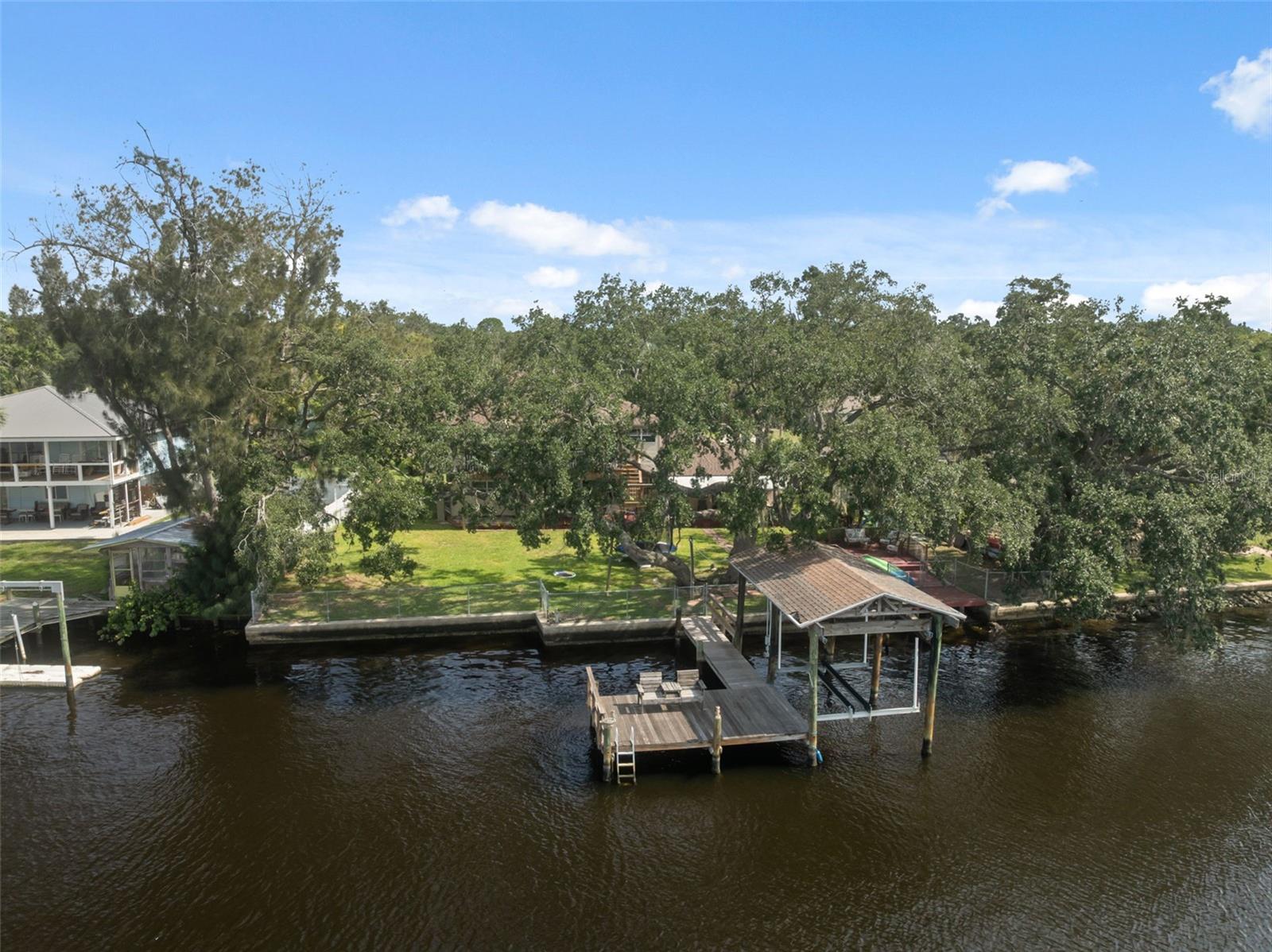Listing photo id 64 for 9211 River Cove Drive