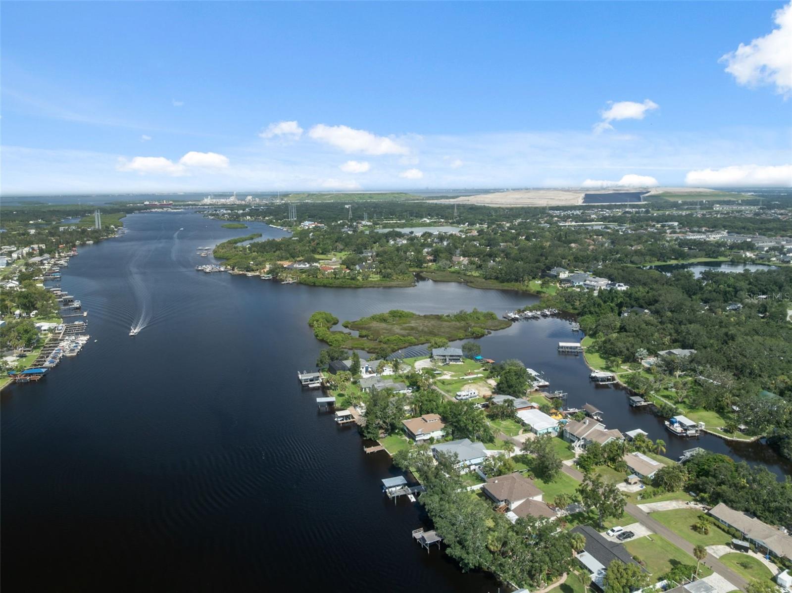 Listing photo id 65 for 9211 River Cove Drive
