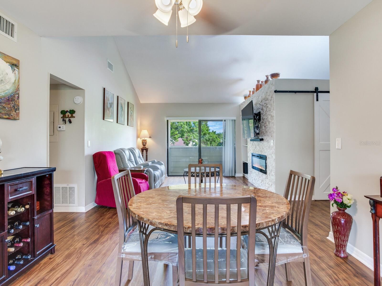 Image 10 of 38 For 13507 Palmwood Lane