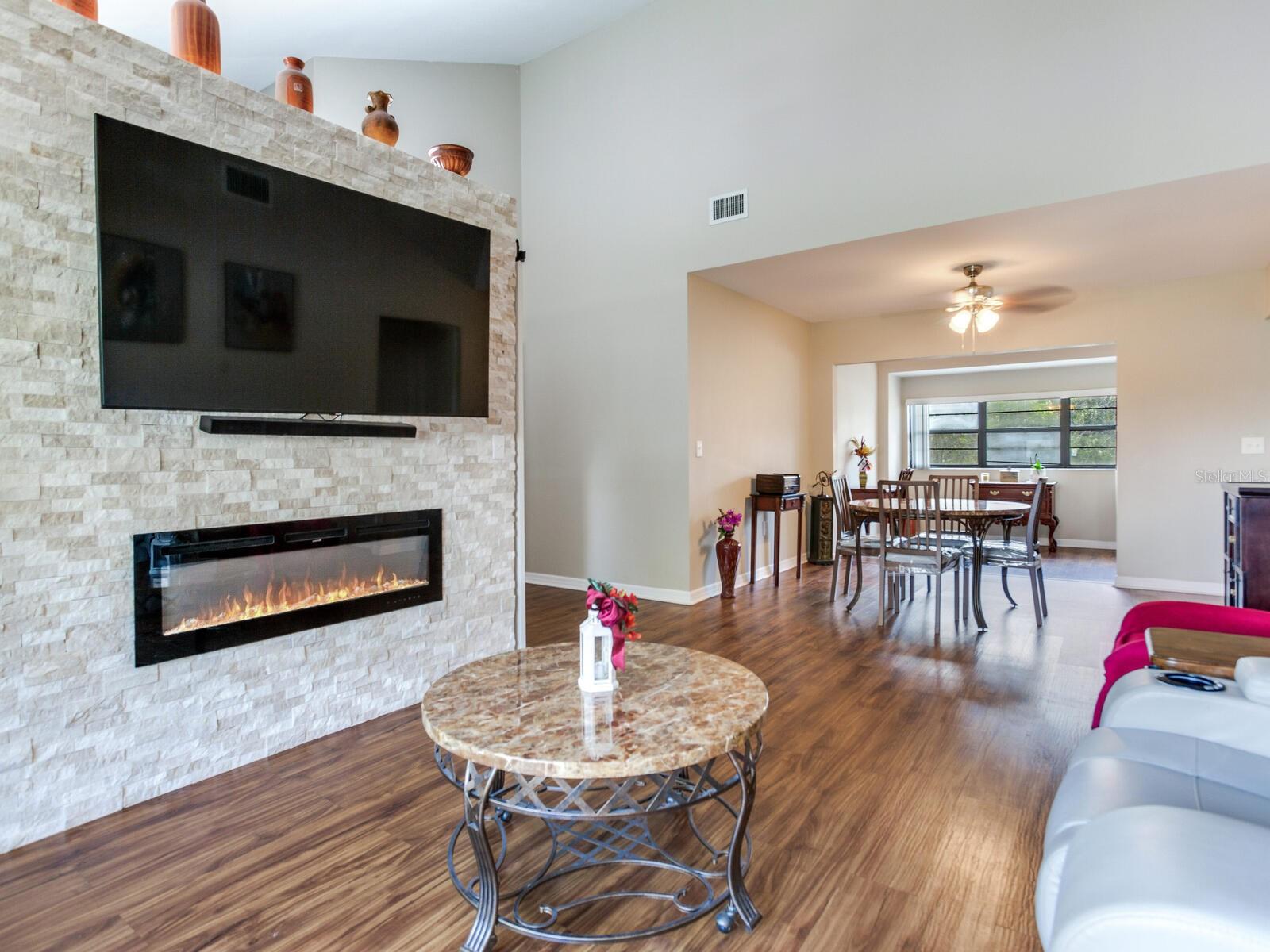 Image 35 of 38 For 13507 Palmwood Lane